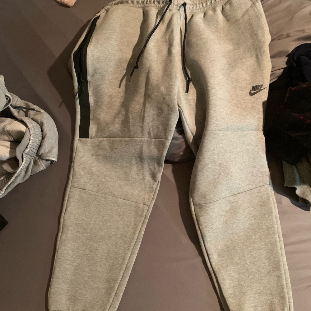 Nike Tech-fleece joggers